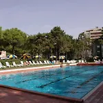 With Pool In Lignano 35684 Apartament