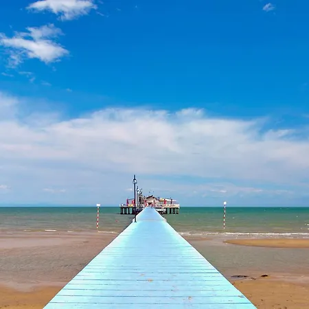 With Pool In Lignano 35684 Apartman *