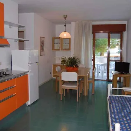 With Pool In Lignano 35684 Apartament