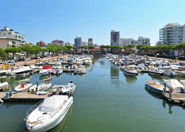 Apartman With Pool In Lignano 35684